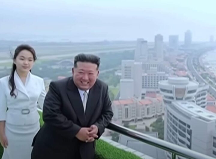 Kim Jong Un e sua moglie all'inaugurazione di un mega resort balneare