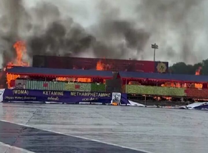 Droga confiscata bruciata a Yangon