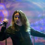 Ozzy Osbourne durante una sua esecuzione dal vivo