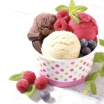 Preparare un gelato artigianale direttamente nella propria cucina non è più un tabù, anche per chi non possiede una gelatiera.