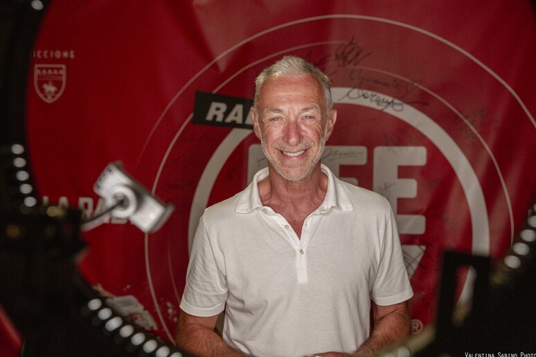 Radio in pericolo, FM minaccia di sparire dalle auto, Vincenzo Vita al Governo: intervenite, nella foto Linus