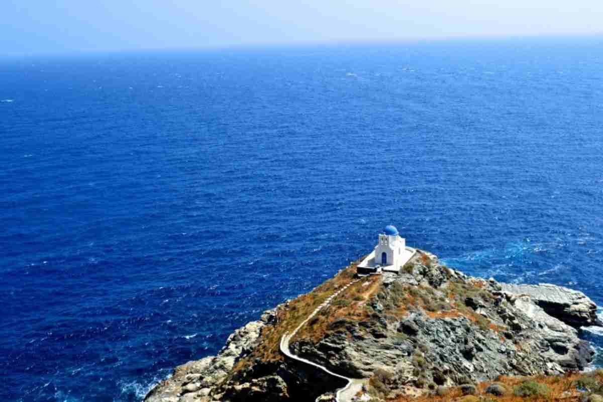 Sono un paradiso senza ‘folla’: 5 isole europee, lontane da i soliti itinerari, ma che non hanno nulla da invidiare al resto del mondo