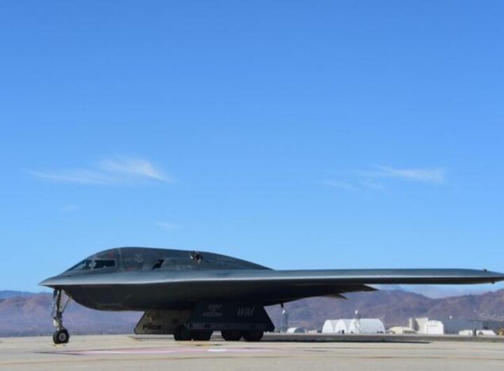 Il bombardiere B-2
