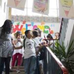 Bambini in una classe mista