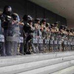 Polizia schierata a Los Angeles