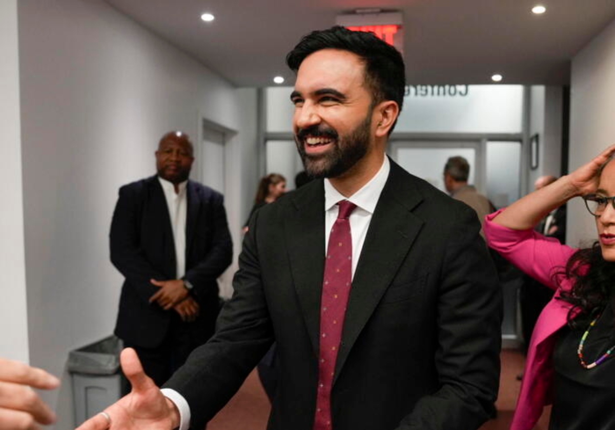 La brutta figura del Times: ma lo scherzo contro il candidato islamico di New York rivela allarme a sinistra, nella foto zohran madani