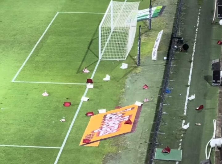 lancio di seggiolini salernitana