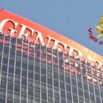 scritta grattacielo milano