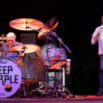 Ian Paice e Ian Gillan dei Deep Purple su un palco durante un'esibizione