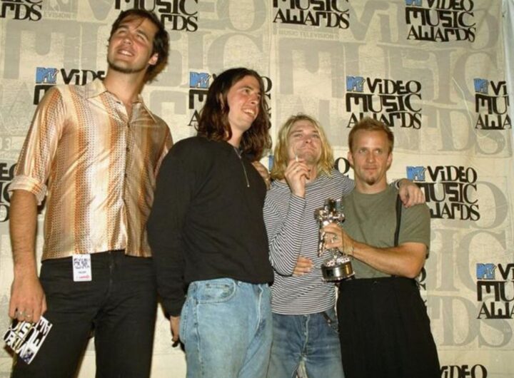 I Nirvana fotografati alla premiazione di un Music Video Award