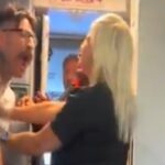 Il lottatore MMA perde il controllo e viene fatto scendere dall'aereo VIDEO