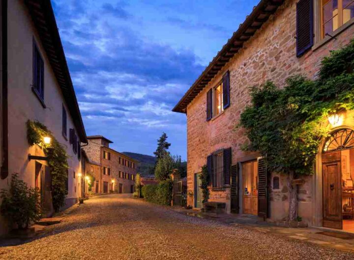 borgo in italia vacanza