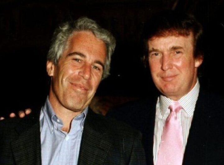 Il caso Epstein agita la politica americana: ecco le ultime notizie, da Trump a Maxwell, nella foto Donald Trump e Jeffrey Epstein