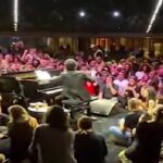 Nick Cave sul palco all'Auditorium di Roma