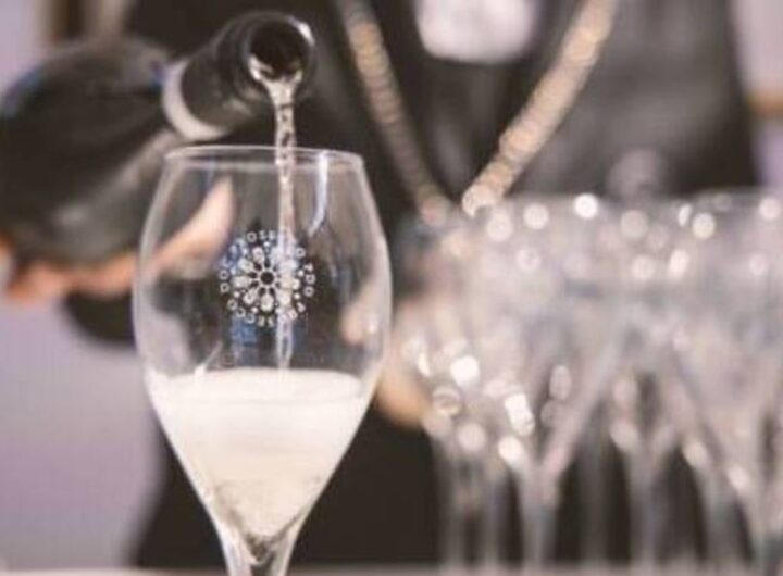 Una bottiglia di prosecco