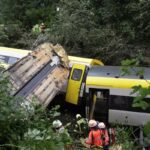 Le foto del treno deragliato in Germania