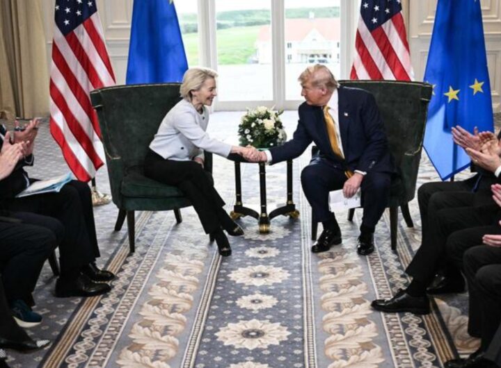 Trump promette la pace: è sincero o è solo “facite a faccia feroce”?, nella foto con der leyen e trump