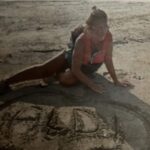 A 70 anni attraversa a nuoto il Po per essere più vicina al marito le cui ceneri sono state disperse nel grande fiume, nella foto Antonella Manfredini