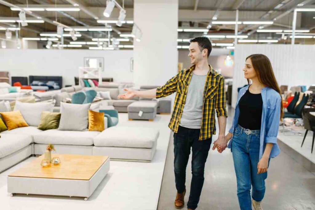 Coppia negozio arredamento