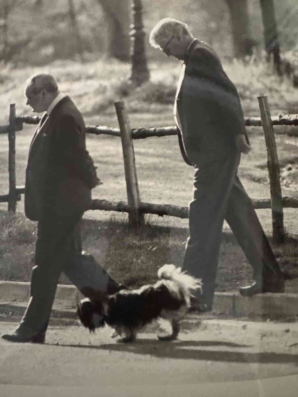 Ferragosto 1989, racconti inediti da un anno che cambiò il mondo, la mia vita e il potere nei giornali in Italia, nella foto Carlo Caracciolo a ds. e Marco Benedetto)
