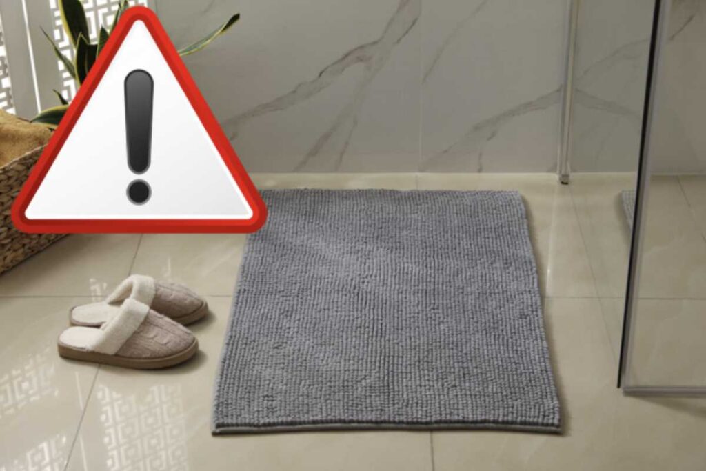 Questo accessorio, presente in quasi tutte le abitazioni, merita una riflessione approfondita per via delle implicazioni igieniche e sanitarie che porta con sé.