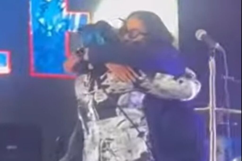 abbraccio loredana bertè renato zero