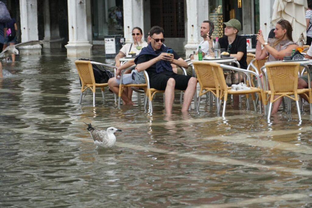 acqua alta a venezia