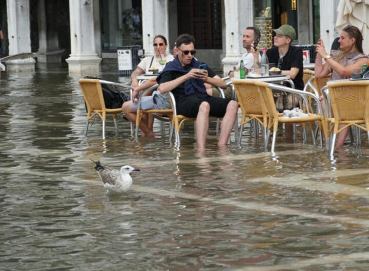 acqua alta a venezia