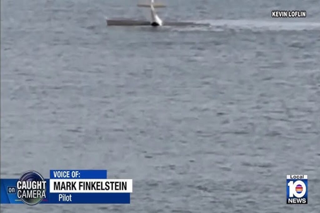 Il piccolo aereo precipitato in mare in North Carolina