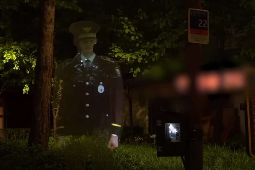L'ologramma di un agente di polizia in Corea del Sud