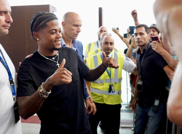 Leon Bailey al suo arrivo a Roma