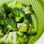 una porzione di broccoli