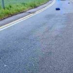 La strada in cui una donna è caduta dal monopattino finendo in un canale