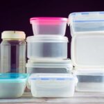 il trucco virale per pulire i contenitori di plastica