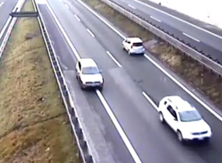 contromano in autostrada