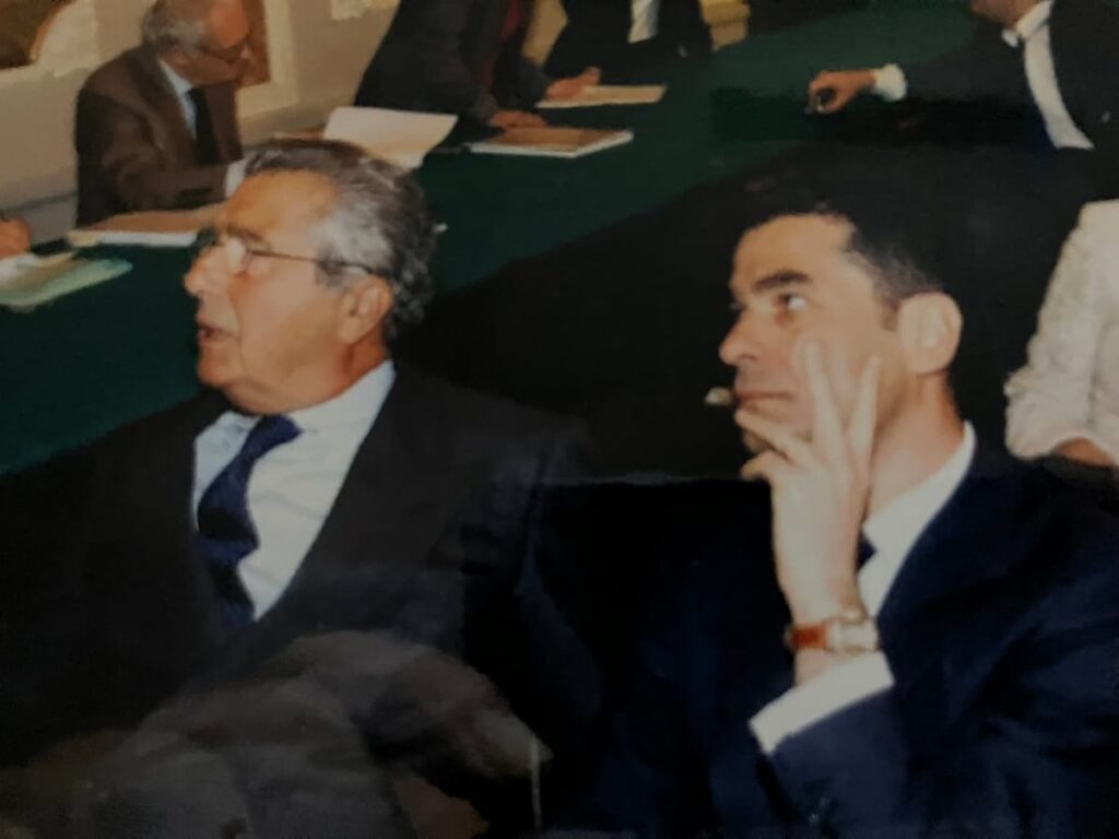 Come fu che Carlo De Benedetti concepì il suo grande disegno editoriale e come si infranse, un racconto inedito, nella foto Carlo (a sin) e Rodolfo De Benedetti