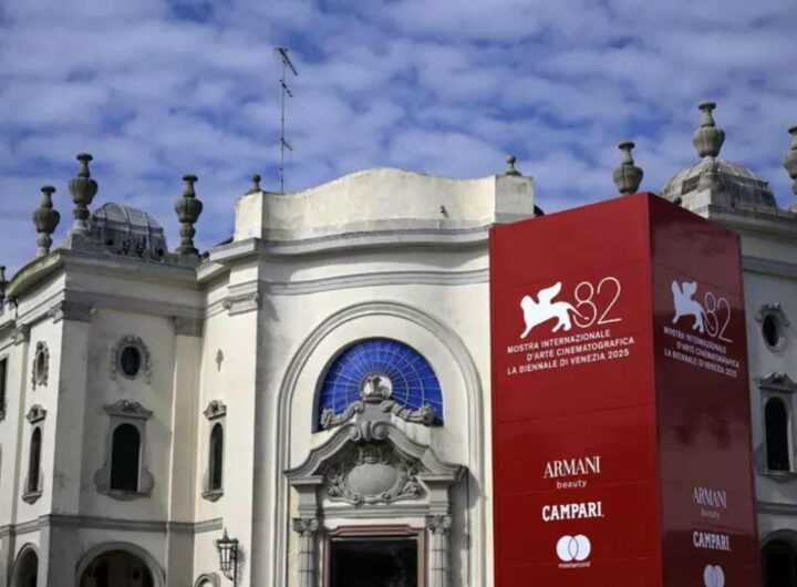 Insegna della Mostra di Venezia