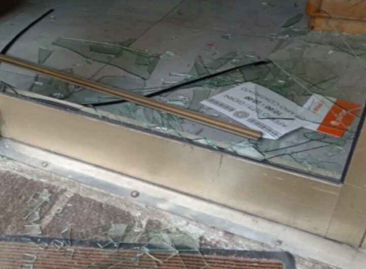 La vetrina spaccata a Trento