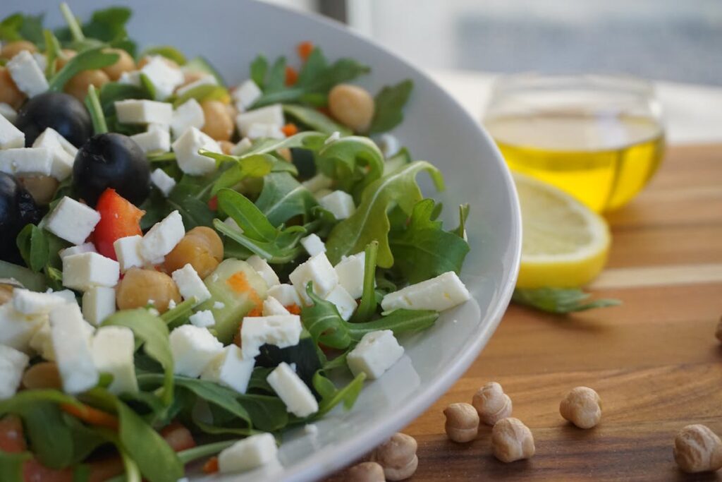 insalata con ceci e feta