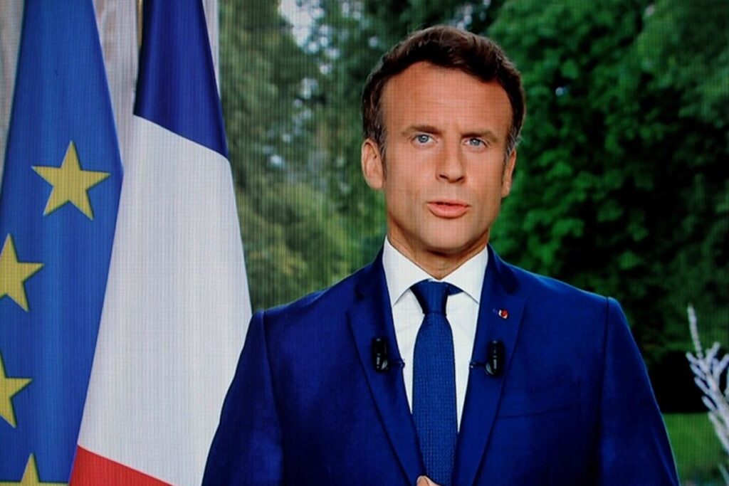 Droni della Russia sulla Polonia, prova di invasione o autogol? Un esperto militare chiarisce, nella foto Il presidente francese Emmanuel Macron