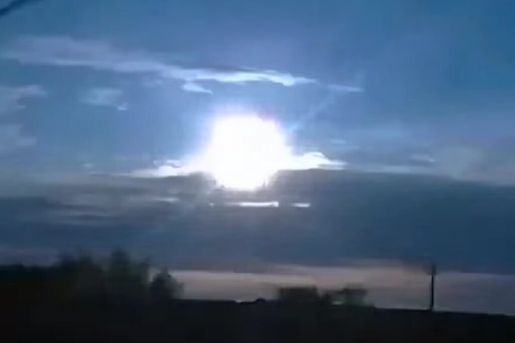 Meteorite illumina il cielo in Giappone