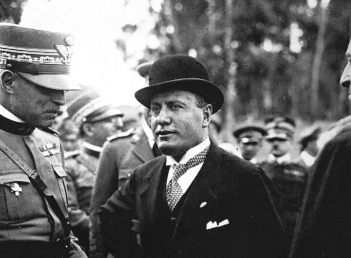 Il fascismo ha fatto cose buone? 80 anni dopo cerchiamo una risposta, con Floris e Augias, nella foto mussolini