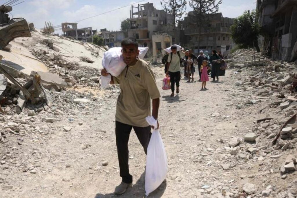 palestinesi in fuga da gaza