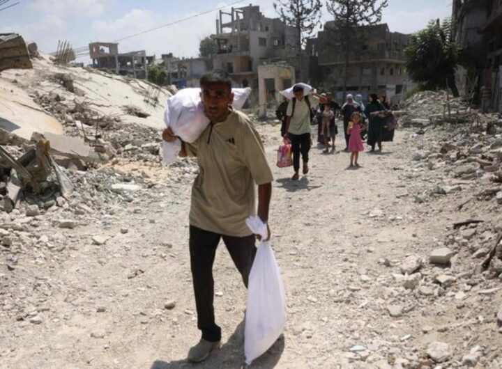 palestinesi in fuga da gaza