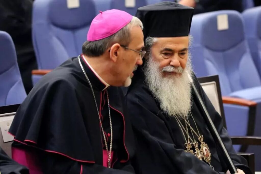 il cardinale pizzaballa e il patriarca teofilo III