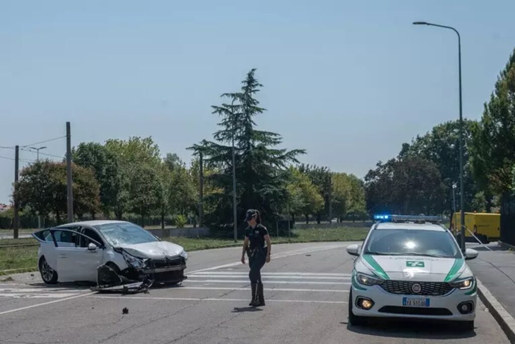 Una volante della polizia