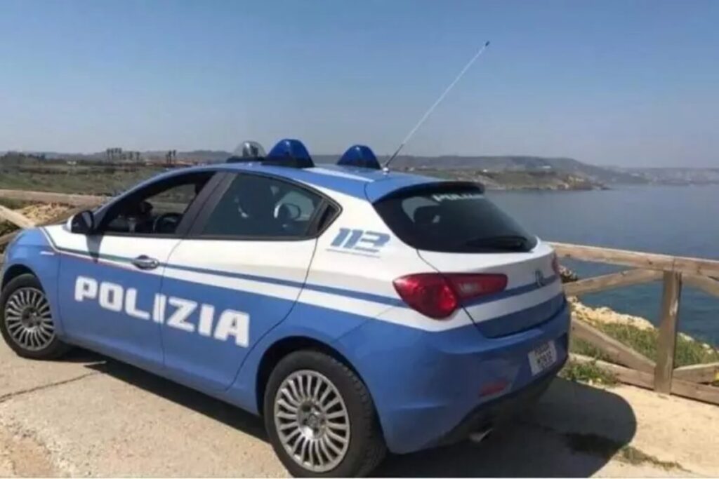 macchina polizia