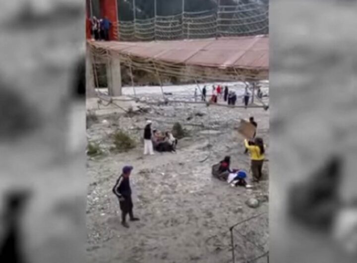 Il ponte cinese crolla improvvisamente