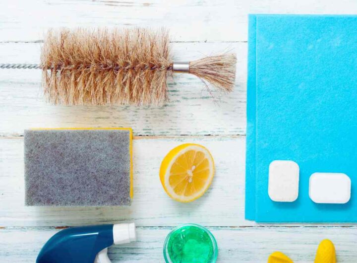 Addio spugnetta, perché la spazzola è la scelta migliore per lavare i piatti