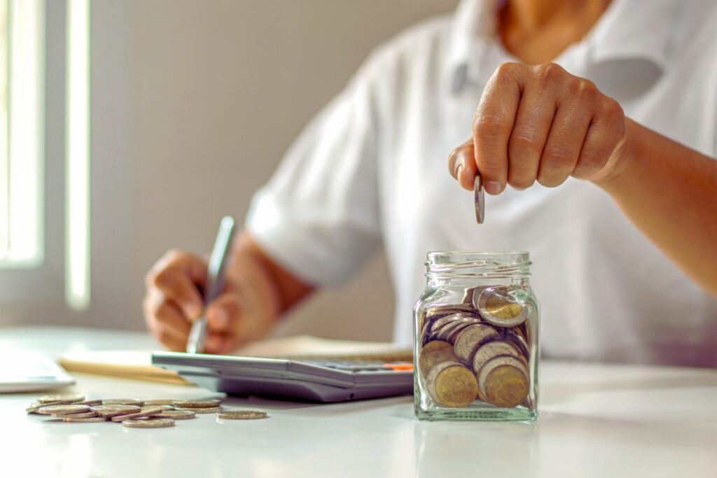 I trucchi (mai detti) su come risparmiare prima di partire